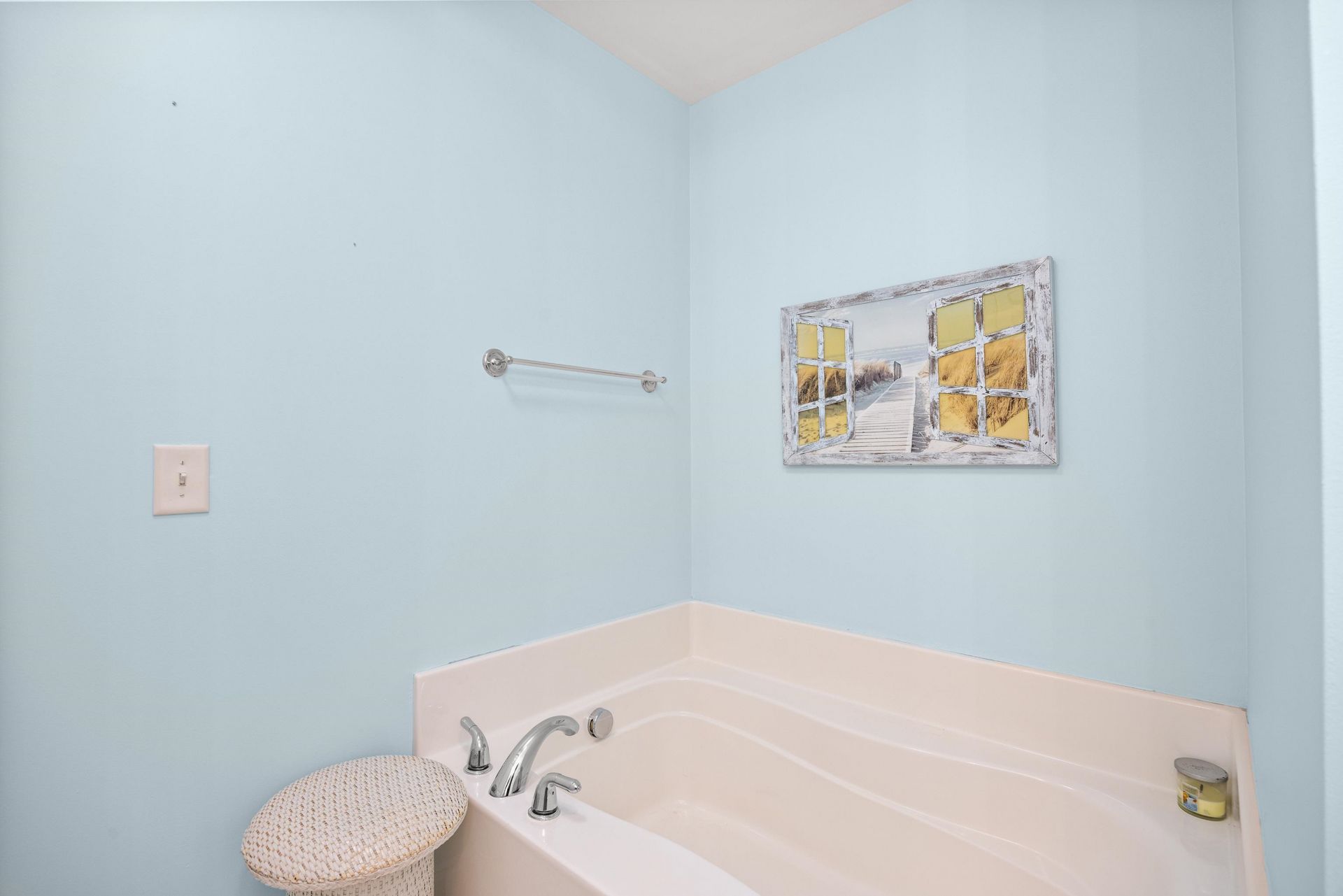 209 N Hillside Dr. Photo 35