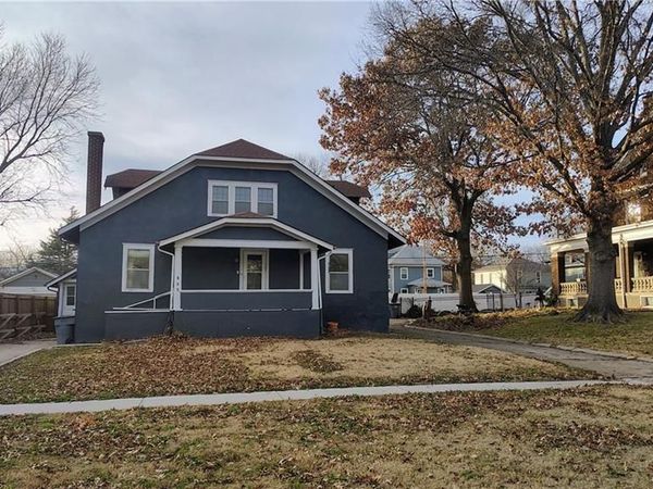 909 State Street, Emporia, KS 66801