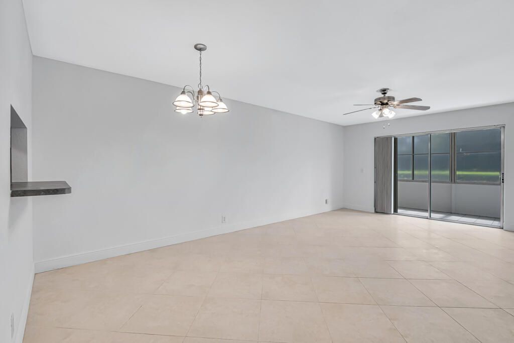 12013 Greenway Circle S, Unit 106, Royal Palm Beach, FL 33411 Photo