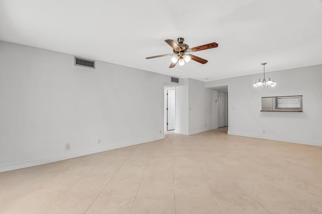 12013 Greenway Circle S, Unit 106, Royal Palm Beach, FL 33411 Photo