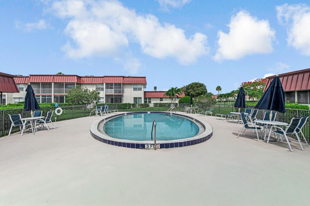 12013 Greenway Circle S, Unit 106, Royal Palm Beach, FL 33411 Photo
