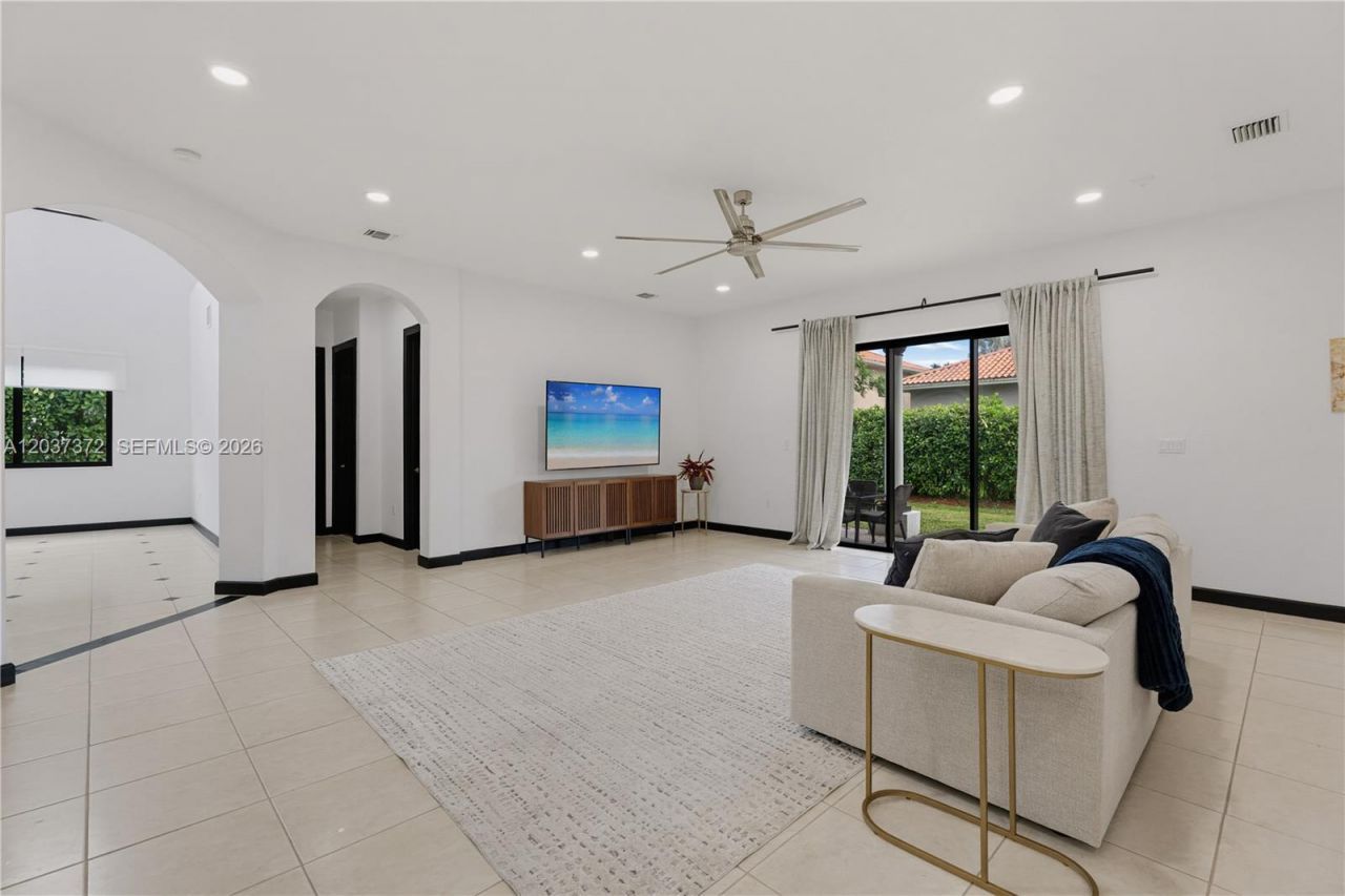 7504 SW 188th Ter, Cutler Bay, FL 33157 Photo