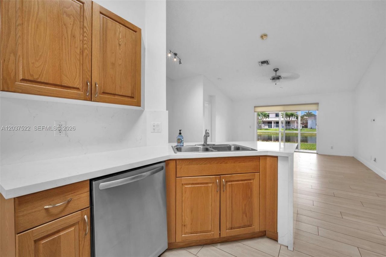 1918 Andromeda Ln, Unit 1918, Weston, FL 33327 Photo
