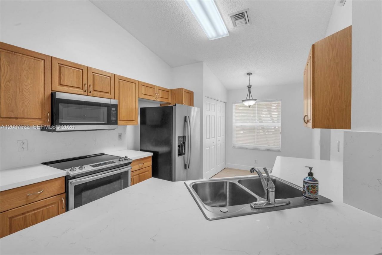1918 Andromeda Ln, Unit 1918, Weston, FL 33327 Photo