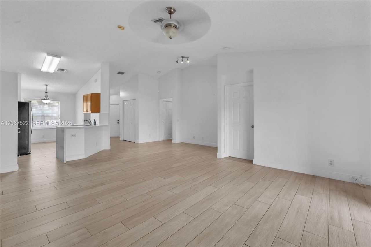 1918 Andromeda Ln, Unit 1918, Weston, FL 33327 Photo
