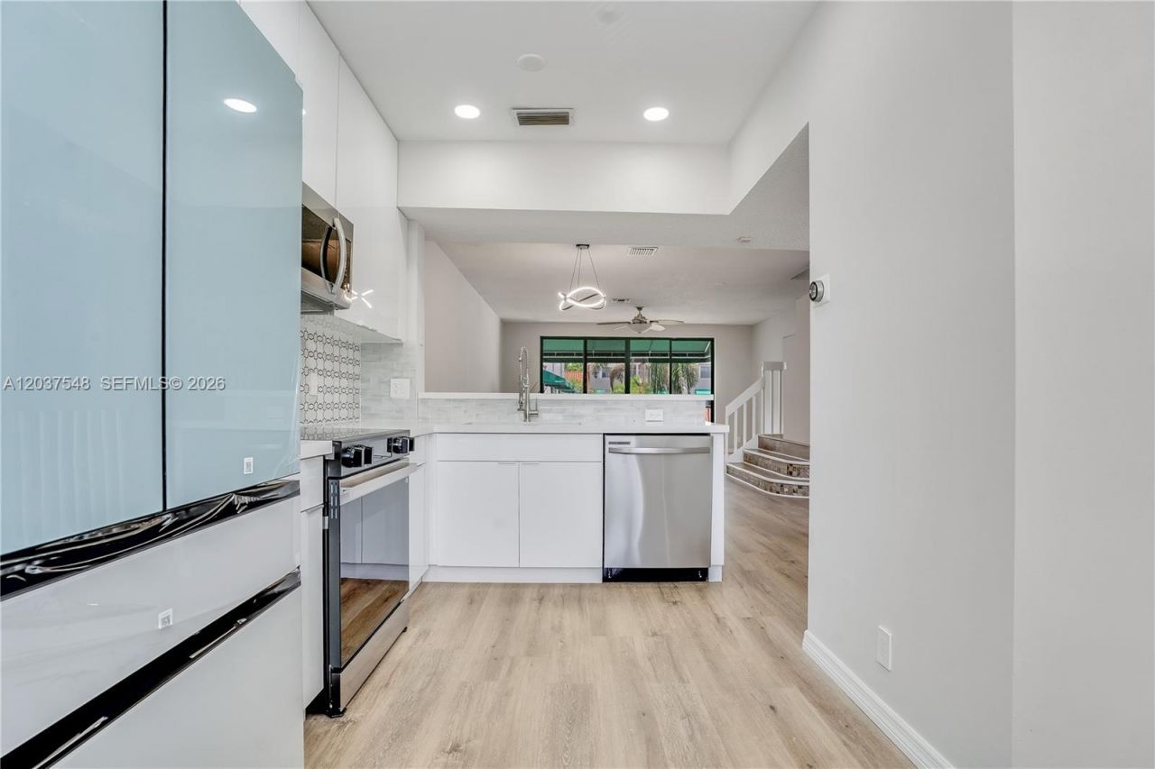 12666 NW 14th Pl, Sunrise, FL 33323 Photo