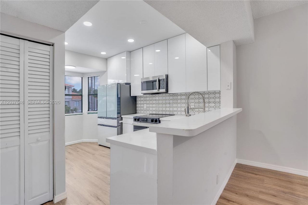 12666 NW 14th Pl, Sunrise, FL 33323 Photo