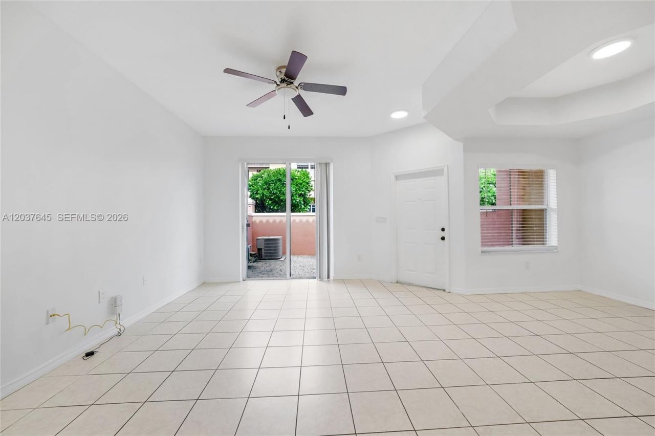 642 SW 106th Ave, Unit 1514, Pembroke Pines, FL 33025 Photo