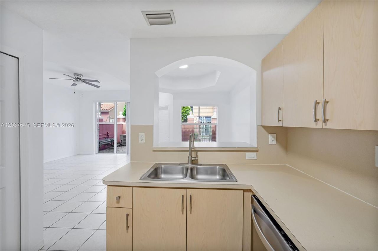 642 SW 106th Ave, Unit 1514, Pembroke Pines, FL 33025 Photo