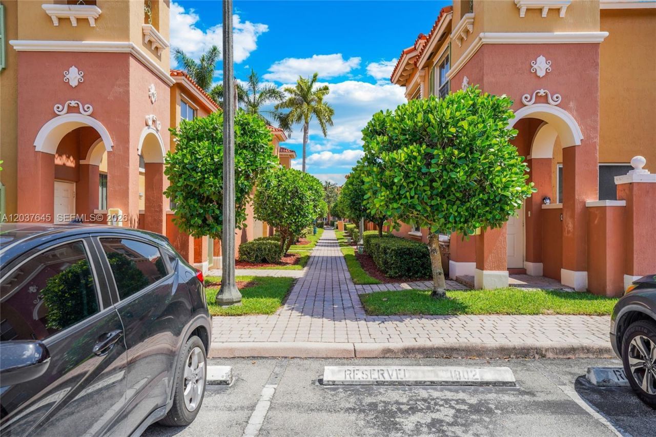 642 SW 106th Ave, Unit 1514, Pembroke Pines, FL 33025 Photo