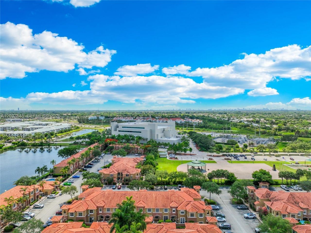 642 SW 106th Ave, Unit 1514, Pembroke Pines, FL 33025 Photo