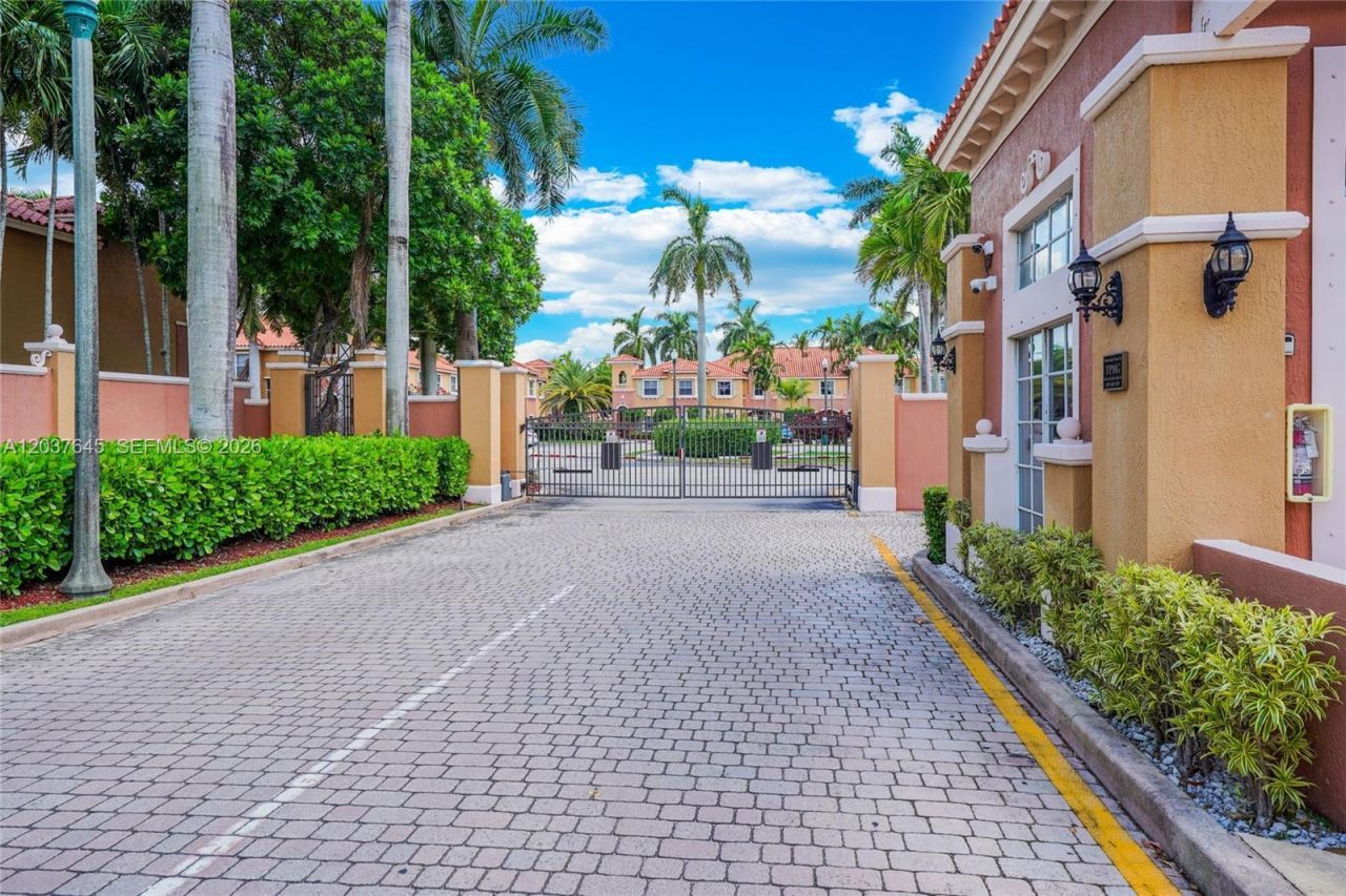 642 SW 106th Ave, Unit 1514, Pembroke Pines, FL 33025 Photo