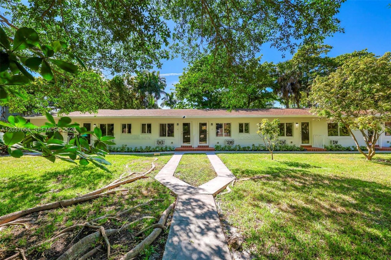 8440 NE 1st Ave , Unit 2, Miami, FL 33138 Photo