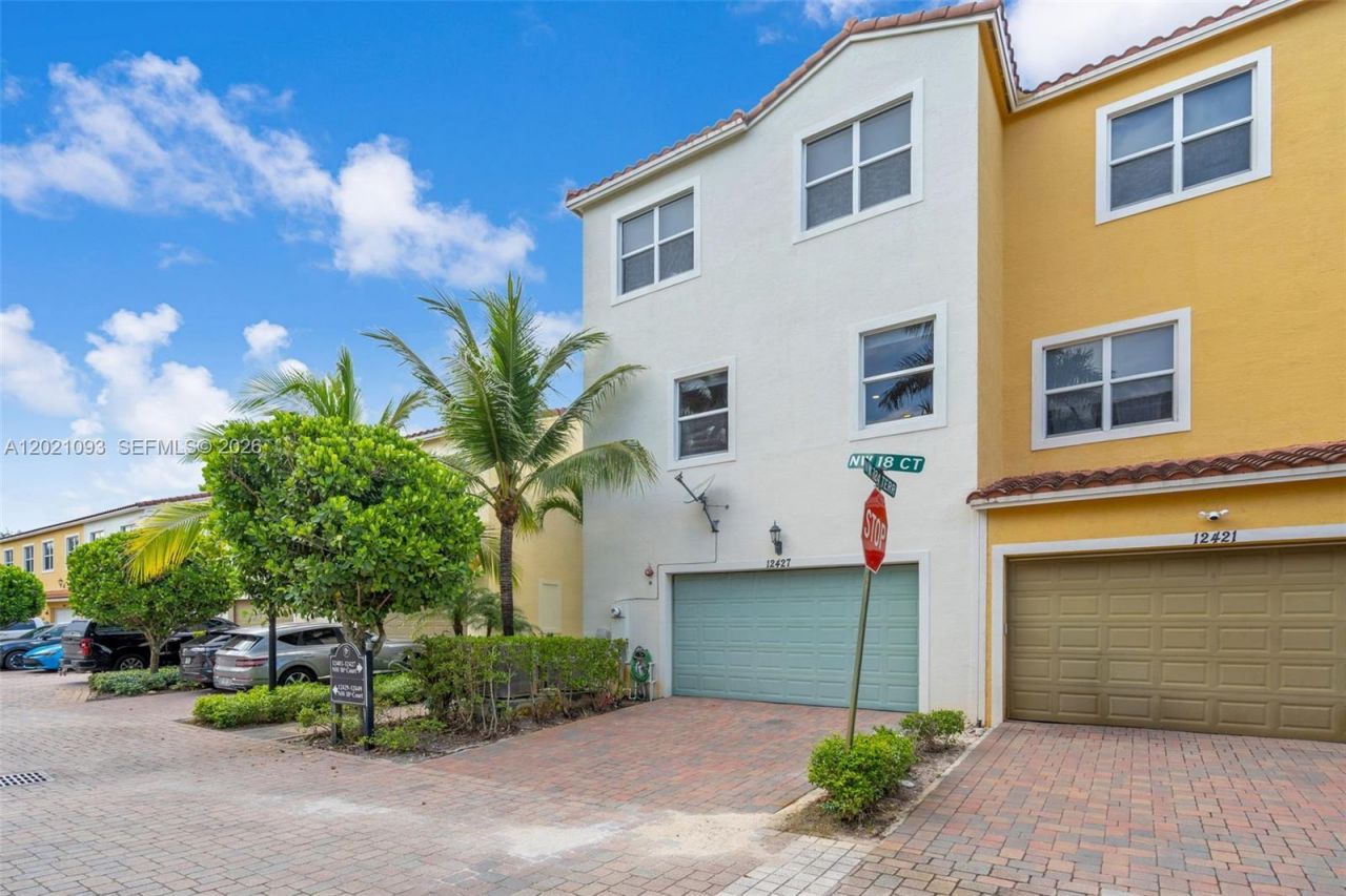 12427 NW 18th Ct , Pembroke Pines, FL 33028 Photo