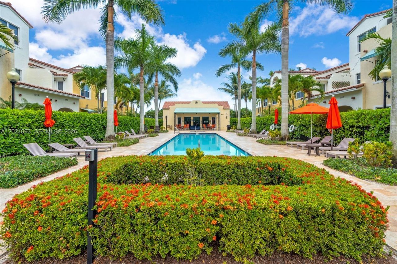 12427 NW 18th Ct , Pembroke Pines, FL 33028 Photo