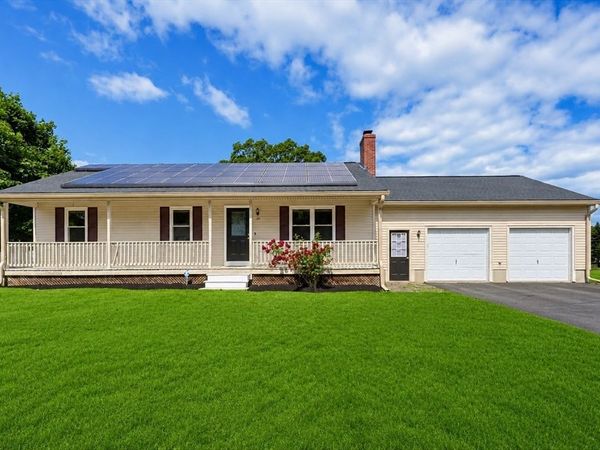 120 Carrier Ave, Attleboro, MA 02703
