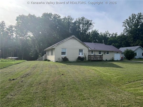 499 Staffhouse Road, Point Pleasant, WV 25550