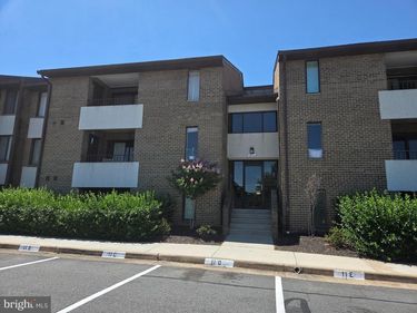 511 FLORIDA AVENUE, Unit 201, HERNDON, VA 20170