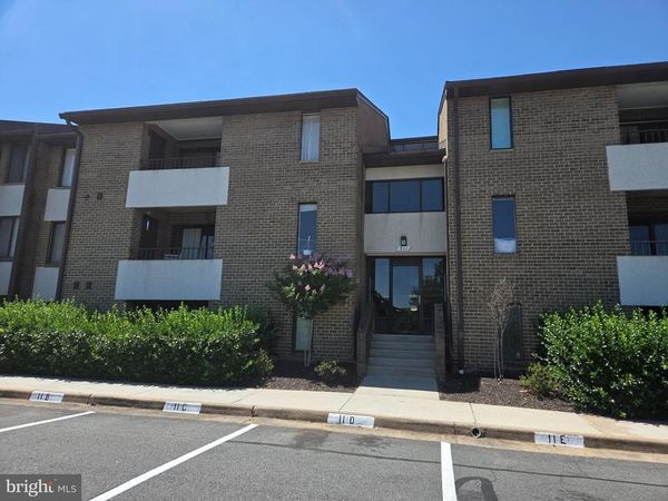 511 FLORIDA AVENUE, Unit 201, HERNDON, VA 20170