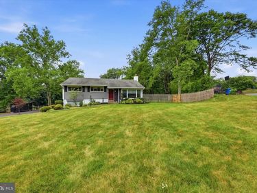38 WAR TROPHY LANE, MEDIA, PA 19063
