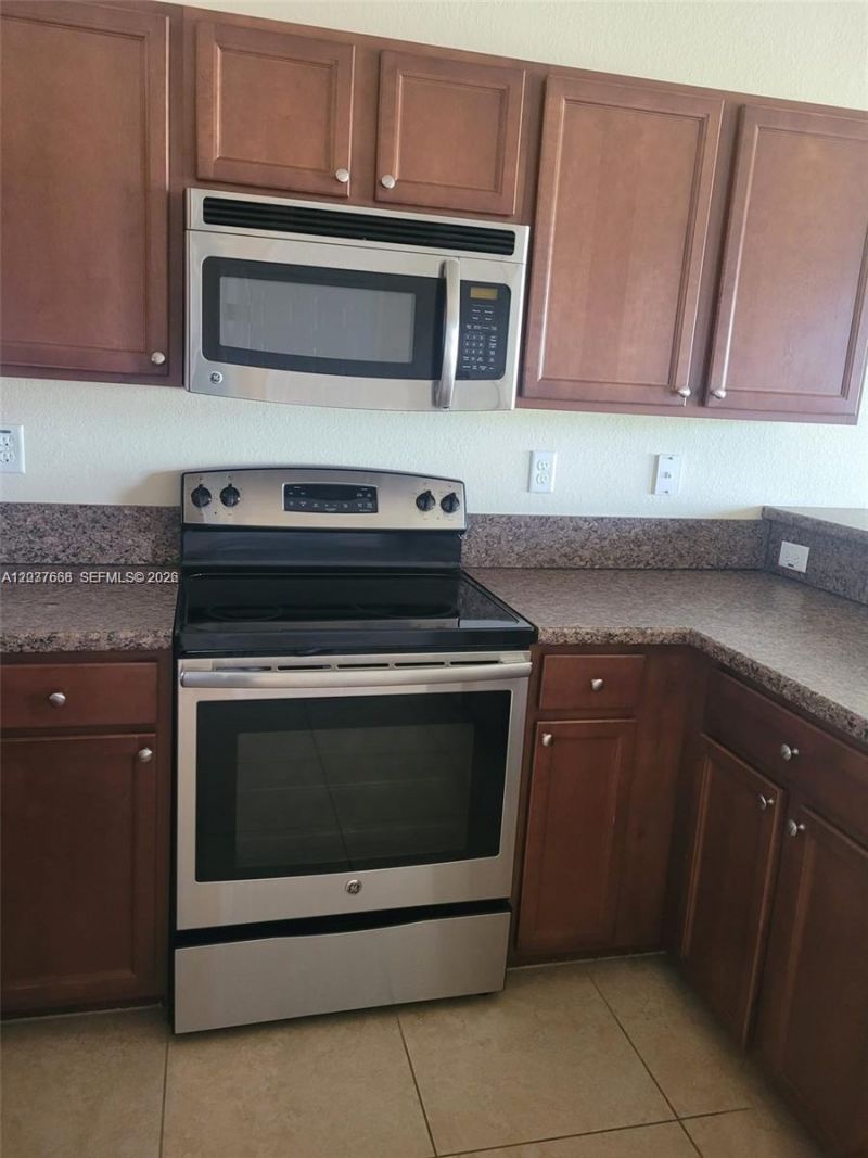3537 W 89th Pl , Unit NA, Hialeah, FL 33018 Photo