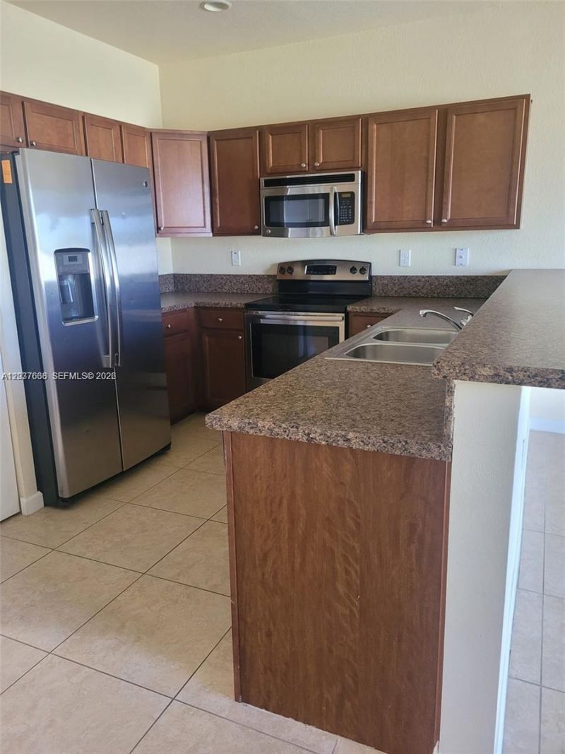 3537 W 89th Pl , Unit NA, Hialeah, FL 33018 Photo