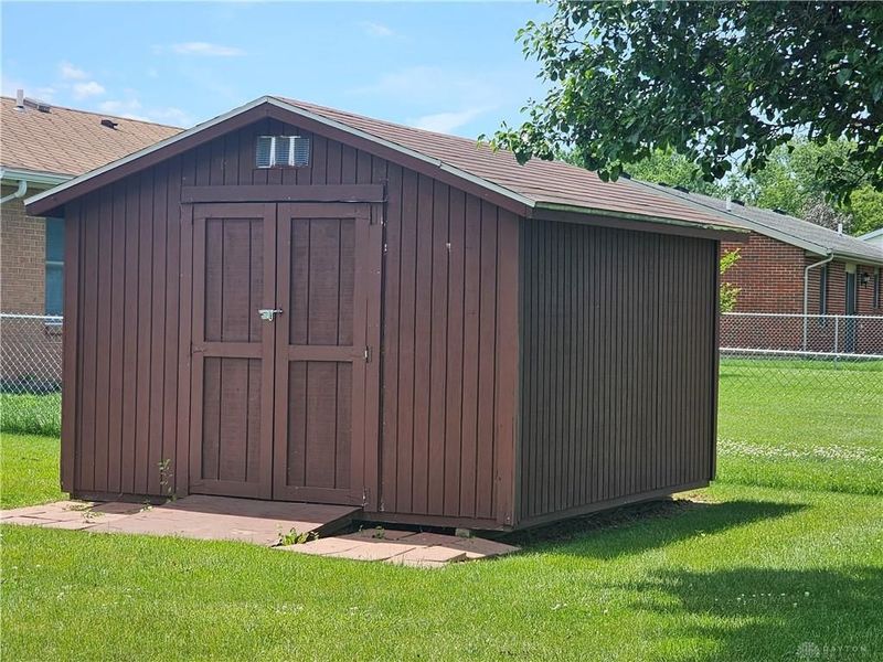 428 Buckeye Drive, Eaton, OH 45320 Photo 5