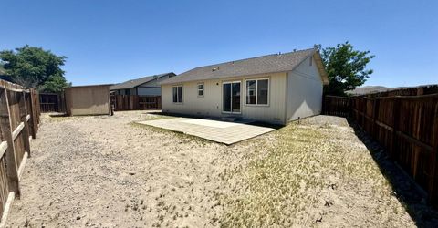 310 Emigrant Way, Fernley, NV 89408 Photo