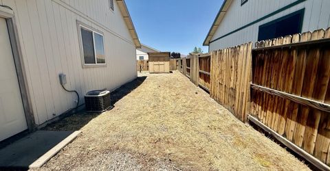 310 Emigrant Way, Fernley, NV 89408 Photo
