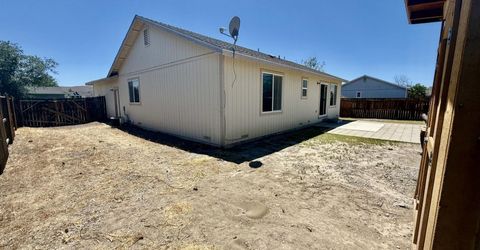 310 Emigrant Way, Fernley, NV 89408 Photo