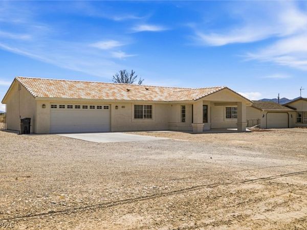701 Mount Charleston Drive, Pahrump, NV 89048