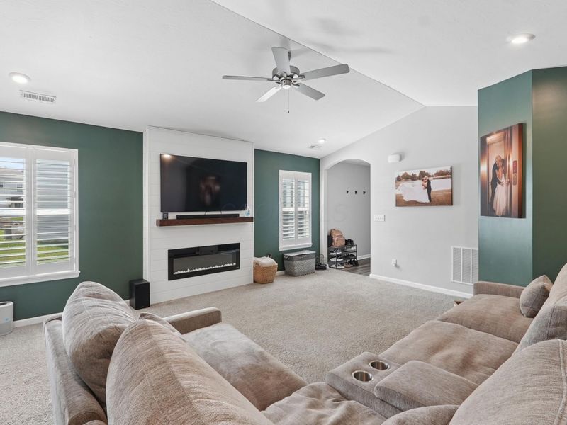 7484 Sugarbark Court, Canal Winchester, OH 43110 Photo 8