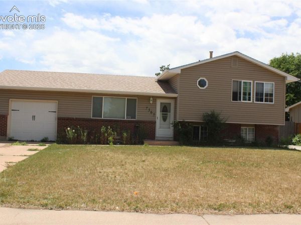 7365 Sullivan Circle, Colorado Springs, CO 80911