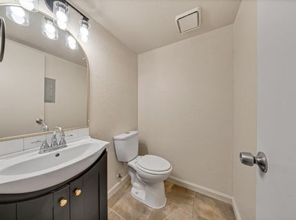 1537 Pyrenees Ave #21, Unit 21, Stockton, CA 95210 Photo