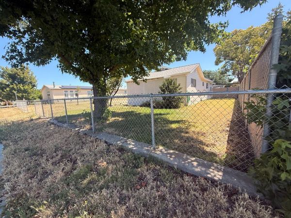 15460 5th St, Lathrop, CA 95330