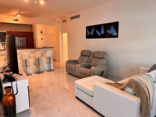 804 E Windward Way, Unit 103, Lantana, FL 33462 Photo