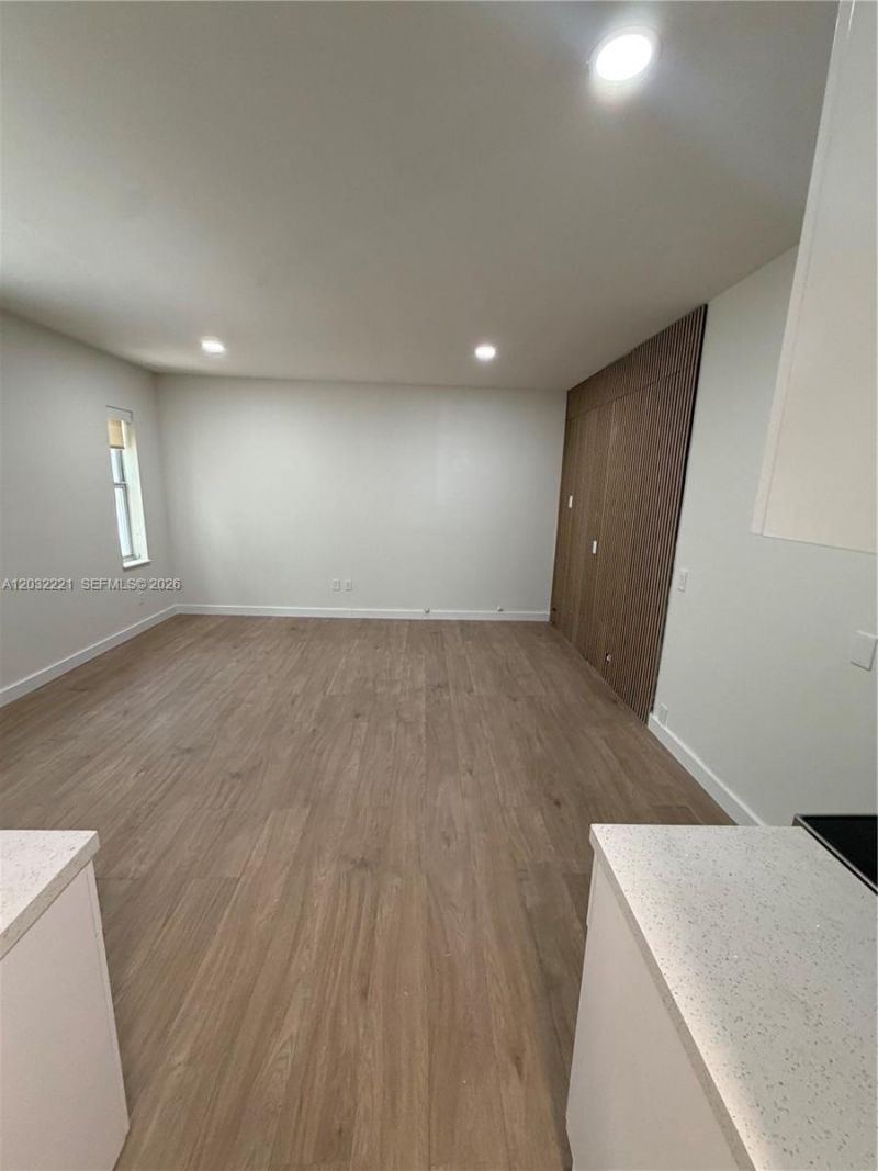 7734 Abbott Ave , Unit 101, Miami Beach, FL 33141 Photo