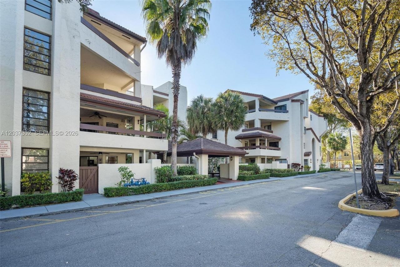 9040 SW 125th Ave , Unit D408, Miami, FL 33186 Photo