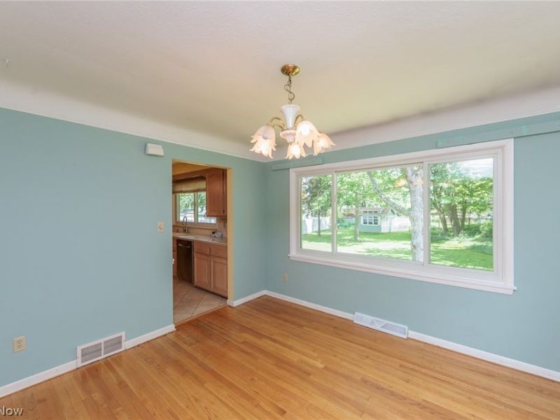 7601 Green Valley Drive, Parma, OH 44134 Photo 15