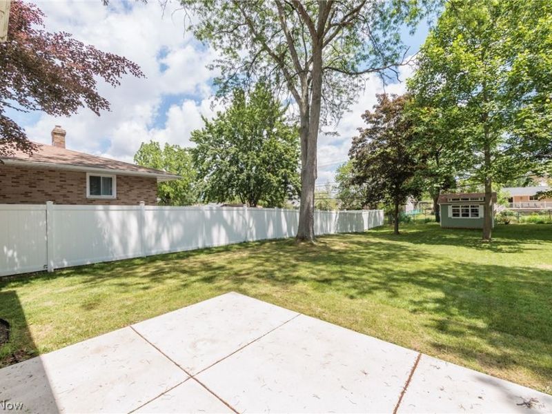 7601 Green Valley Drive, Parma, OH 44134 Photo 44