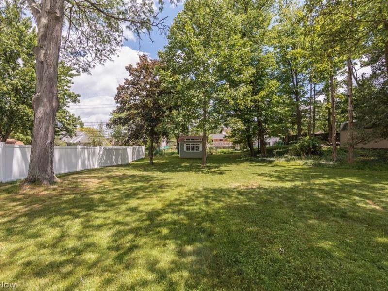 7601 Green Valley Drive, Parma, OH 44134 Photo 45