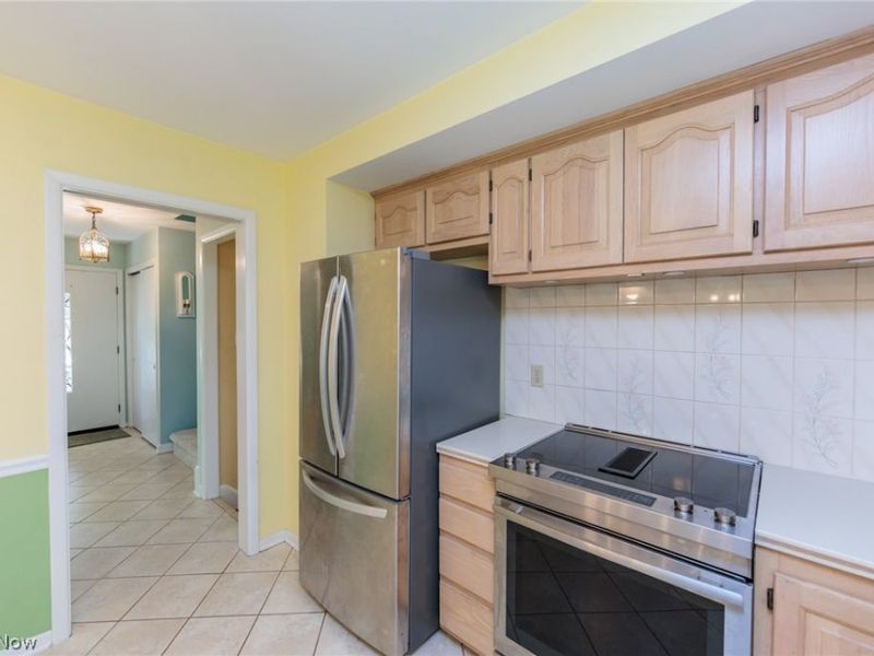7601 Green Valley Drive, Parma, OH 44134 Photo 7