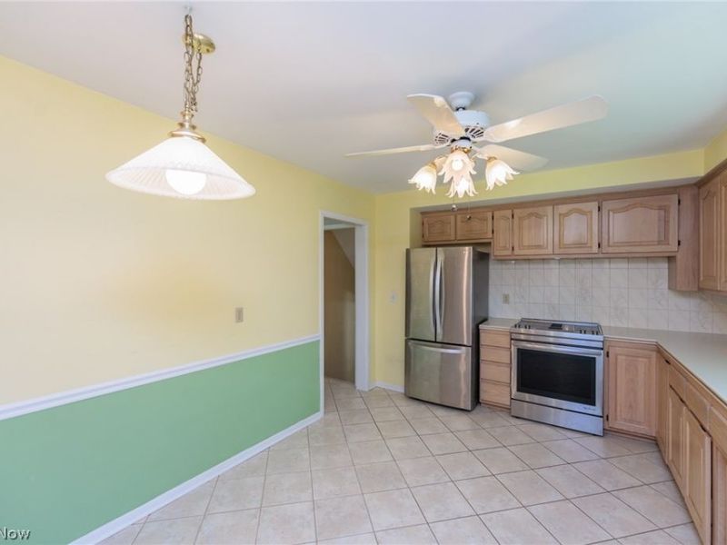 7601 Green Valley Drive, Parma, OH 44134 Photo 8