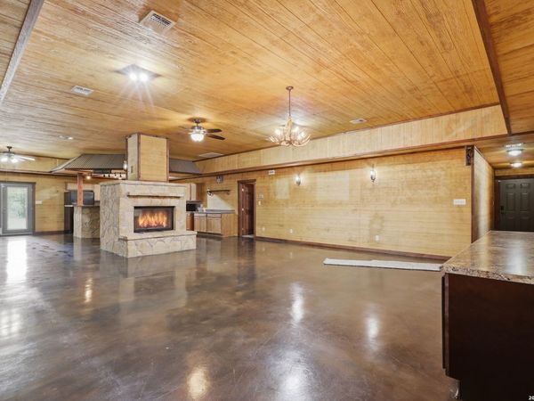 171 Inwood, Poteet, TX 78065