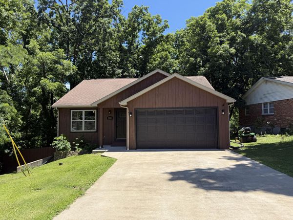 1400 Marbrooke Drive, Fulton, MO 65251