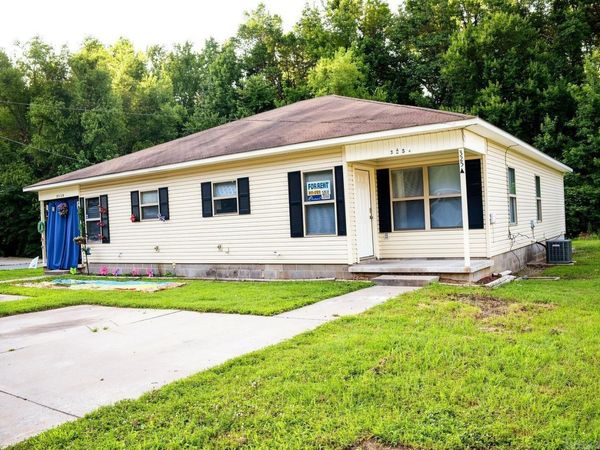 325 Clint Road , Jacksonville, AR 72076