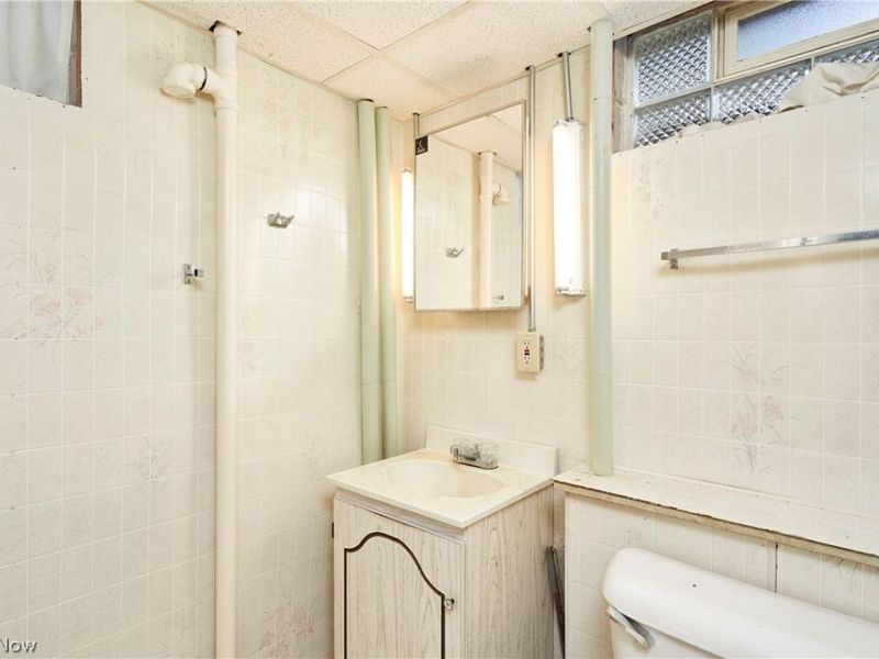 1884 Malasia Road , Akron, OH 44305 Photo 19