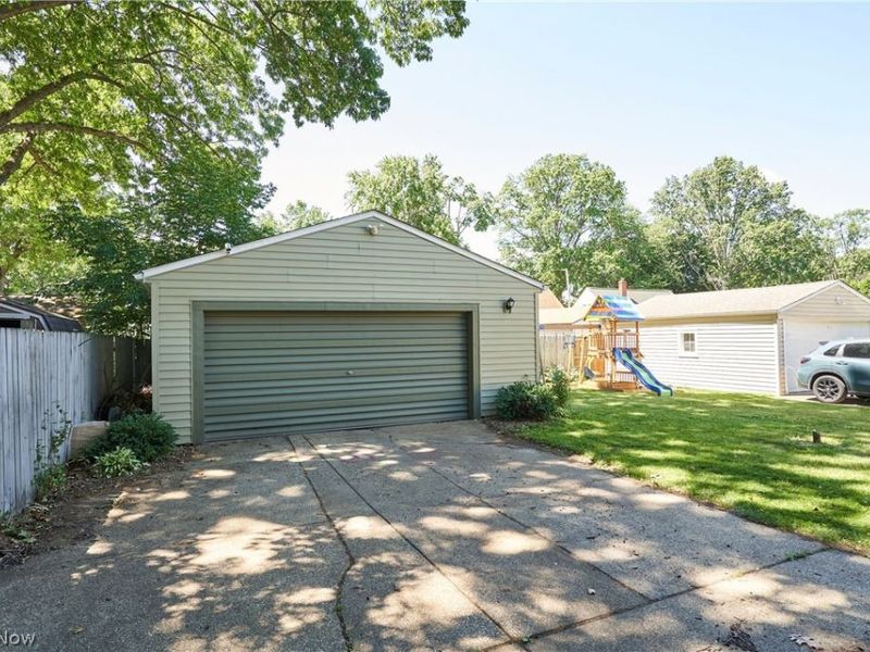 1884 Malasia Road , Akron, OH 44305 Photo 22