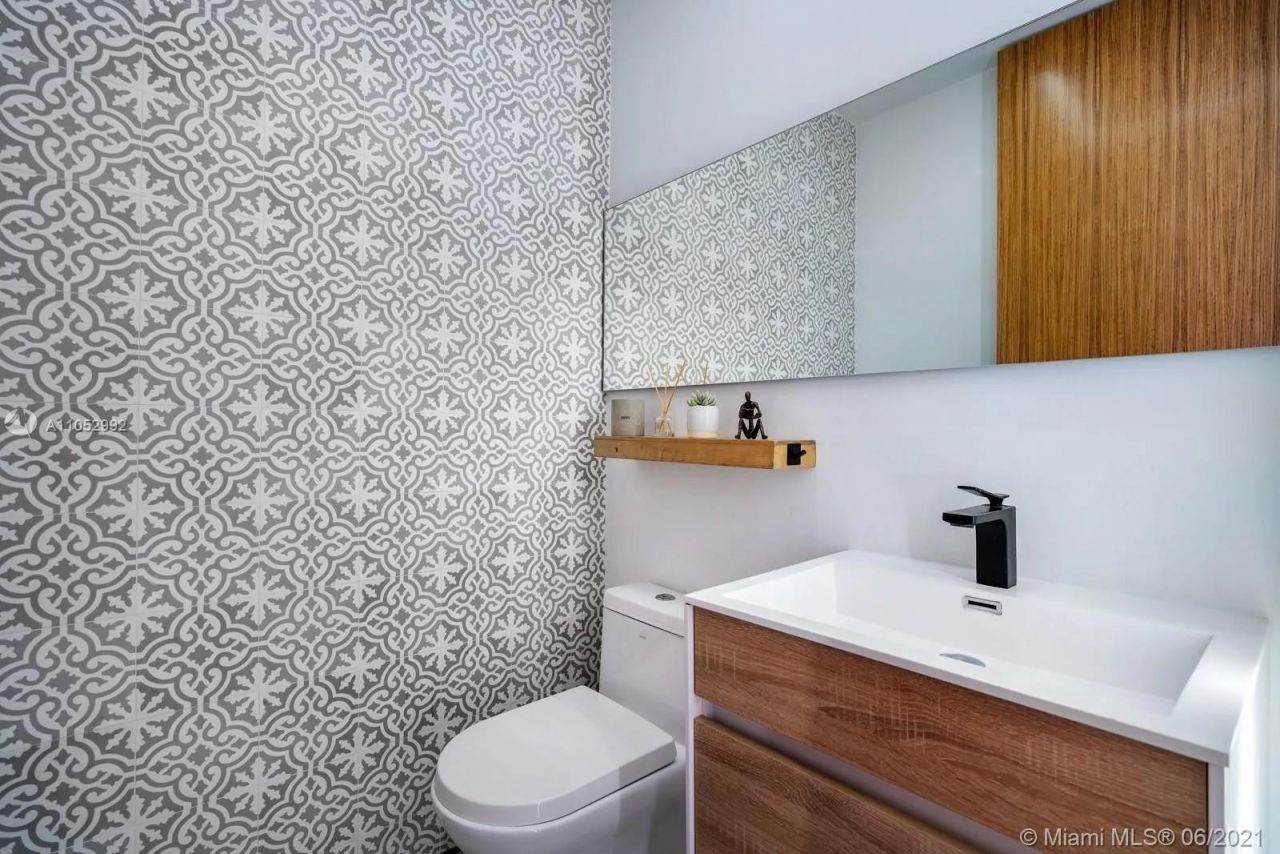 20824 NE 30th Place, Aventura, FL 33180 Photo