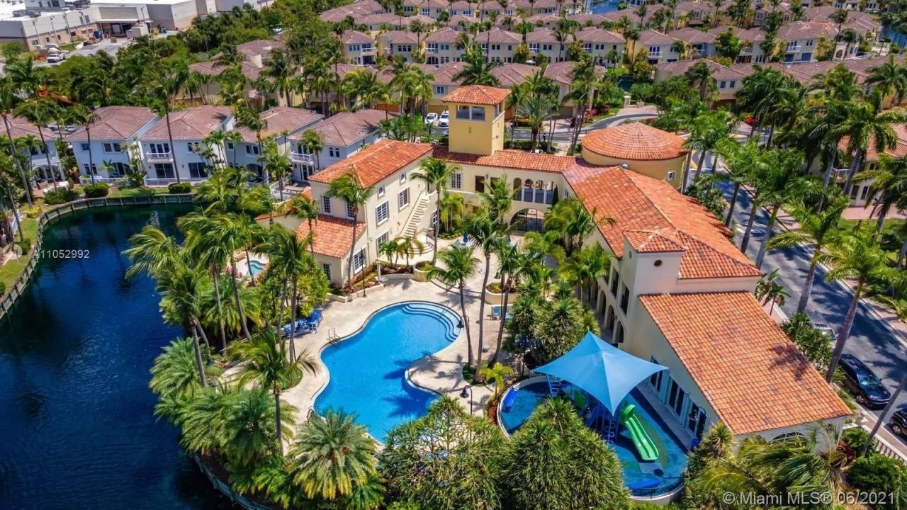 20824 NE 30th Place, Aventura, FL 33180 Photo